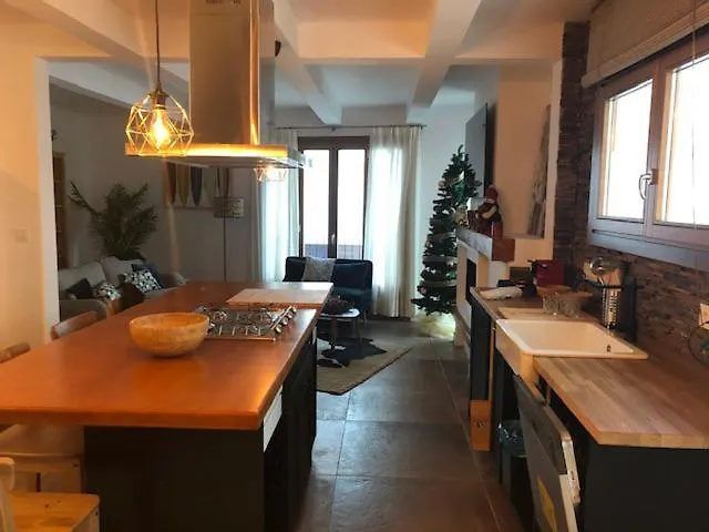Charming House In Downtown El Port De La Selva Apartment