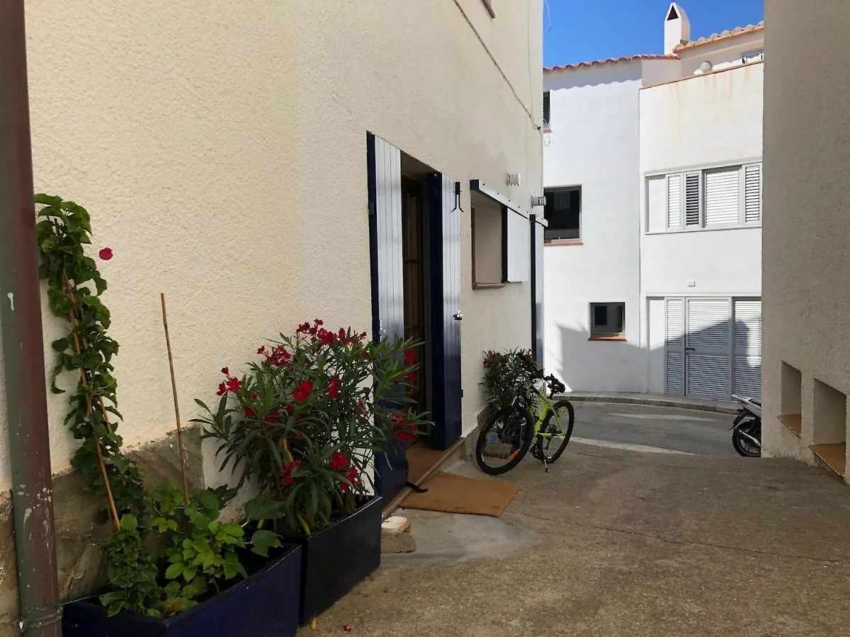 Charming House In Downtown El Port De La Selva Apartment